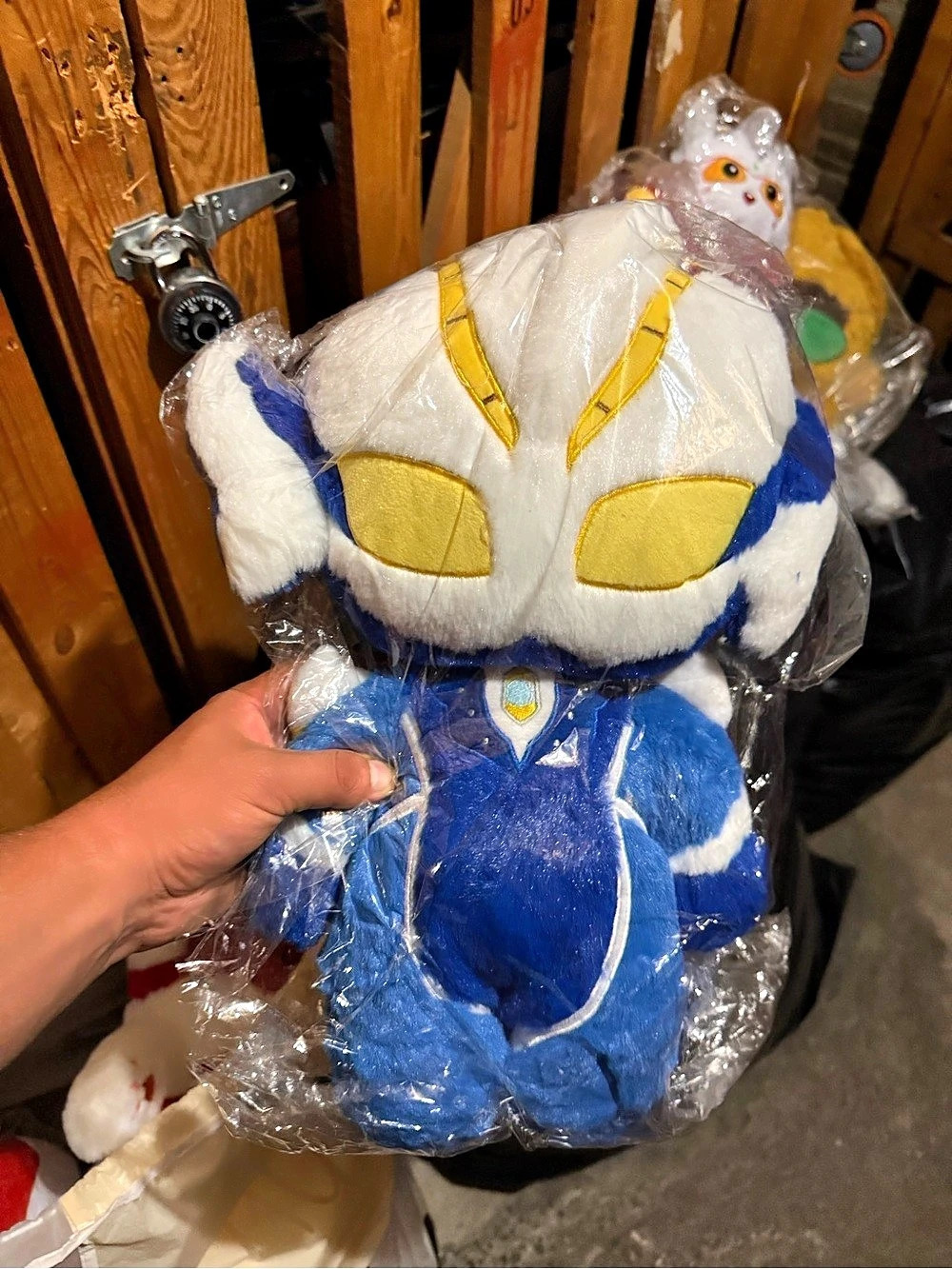 Bandai Ultraman Zero Fluffy Sitting Plush Blue & White